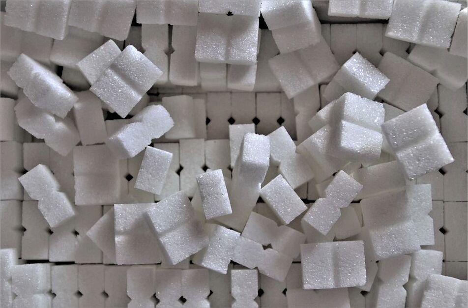 cukurs ir svara zaudēšanas ienaidnieks