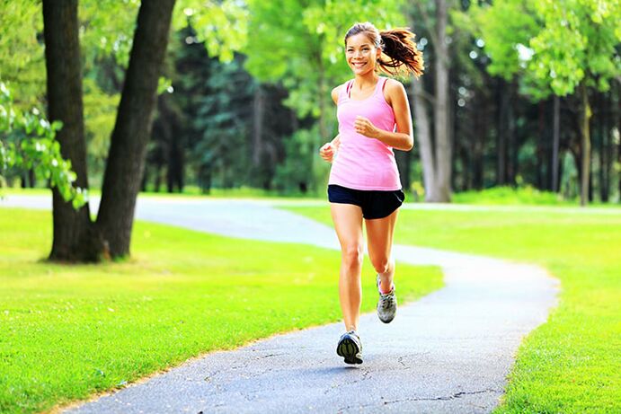 Stundu ilga skriešana no rīta palīdzēs jums zaudēt svaru nedēļā