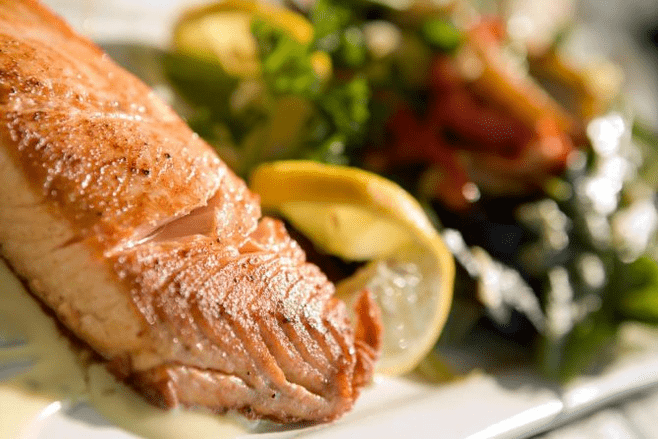 zivis ievēro olbaltumvielu diētu