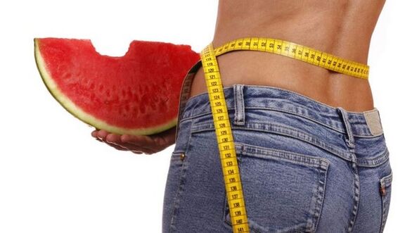 Arbūzu ēšana palīdz ātri zaudēt 5 kg nedēļas laikā. 
